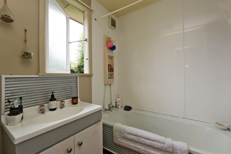 Photo of property in 909 Freyberg Street, Raureka, Hastings, 4120