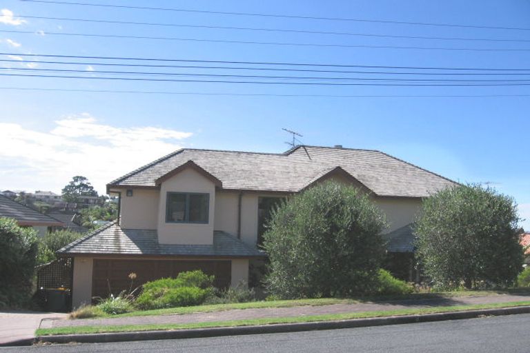 Photo of property in 1a Sandown Road, Rothesay Bay, Auckland, 0630