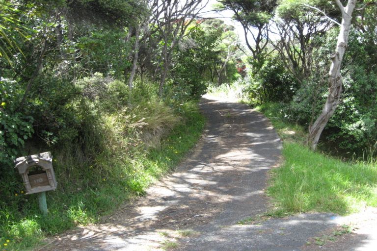 Photo of property in 116 Domain Crescent, Muriwai, Waimauku, 0881