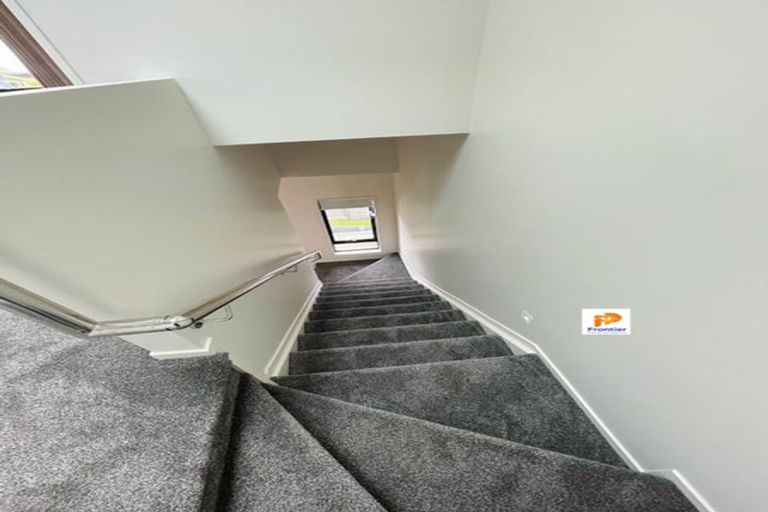 Photo of property in 44 William Souter Street, Forrest Hill, Auckland, 0620