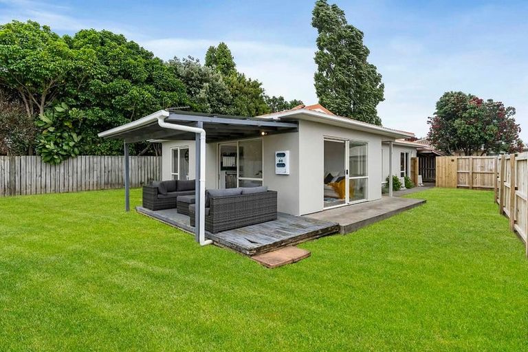Photo of property in 3/256a Birkdale Road, Birkdale, Auckland, 0626
