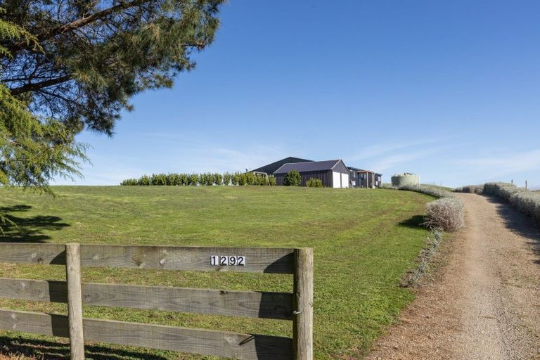 Photo of property in 1292 Taihape Road, Sherenden, Hastings, 4179