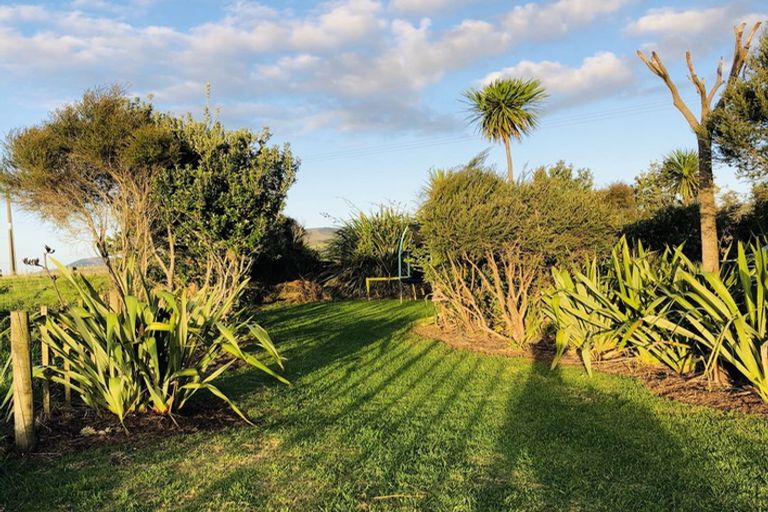 Photo of property in 37 Kokopu Street, Ahipara, Kaitaia, 0481