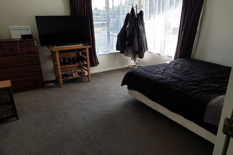 Photo of property in 24 High Street South, Eltham, 4322