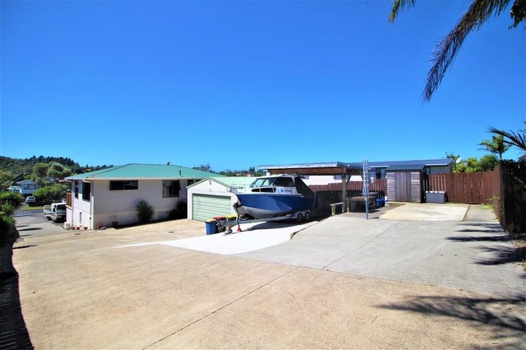 Photo of property in 5 Claridge Street, Glen Eden, Auckland, 0602