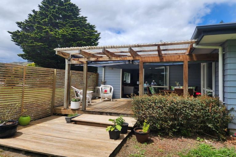 Photo of property in 1098 Queen Street East, Levin, 5571
