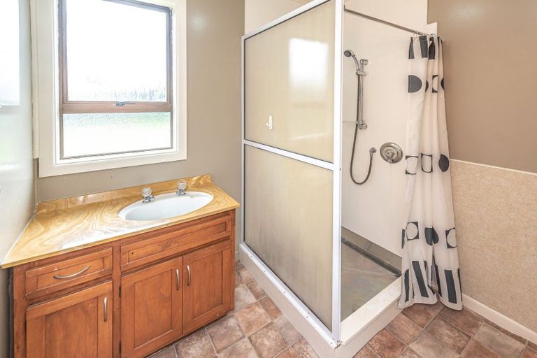 Photo of property in 2 Arawa Place, Castlecliff, Whanganui, 4501