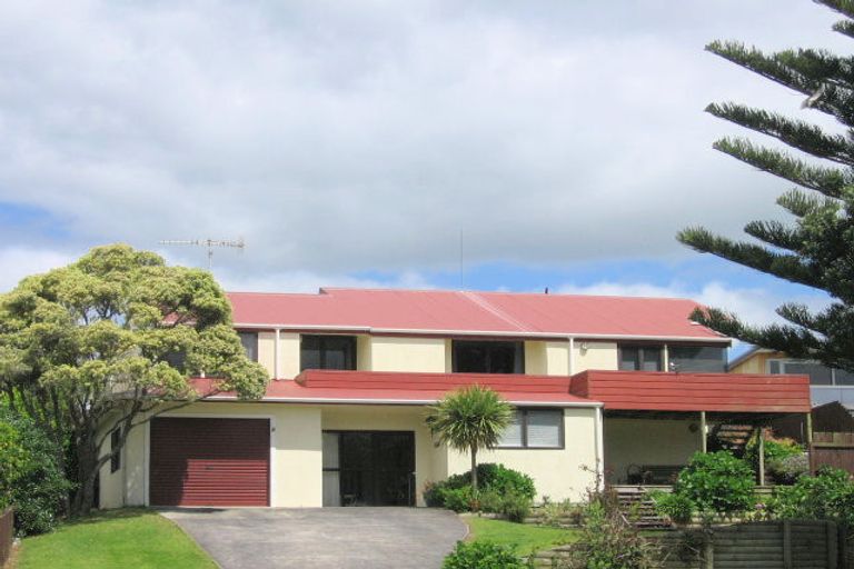 Photo of property in 196 Seaforth Road, Waihi Beach, 3611