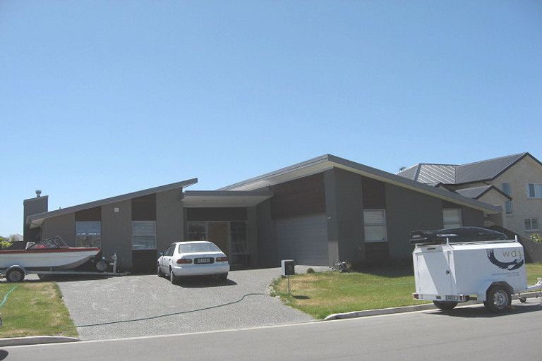 Photo of property in 5 Hoihere Place, Parklands, Christchurch, 8083
