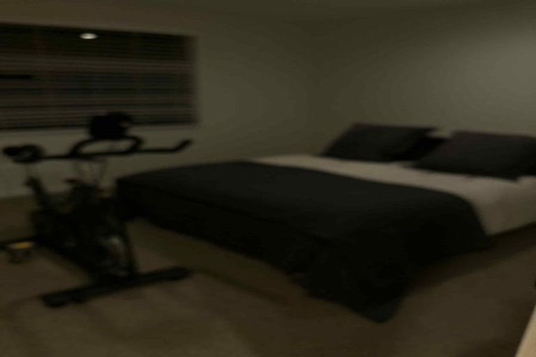 Photo of property in 2/81 Knights Road, Rothesay Bay, Auckland, 0630