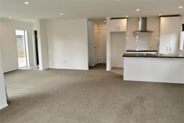 Photo of property in 2a Waterview Road, Favona, Auckland, 2024