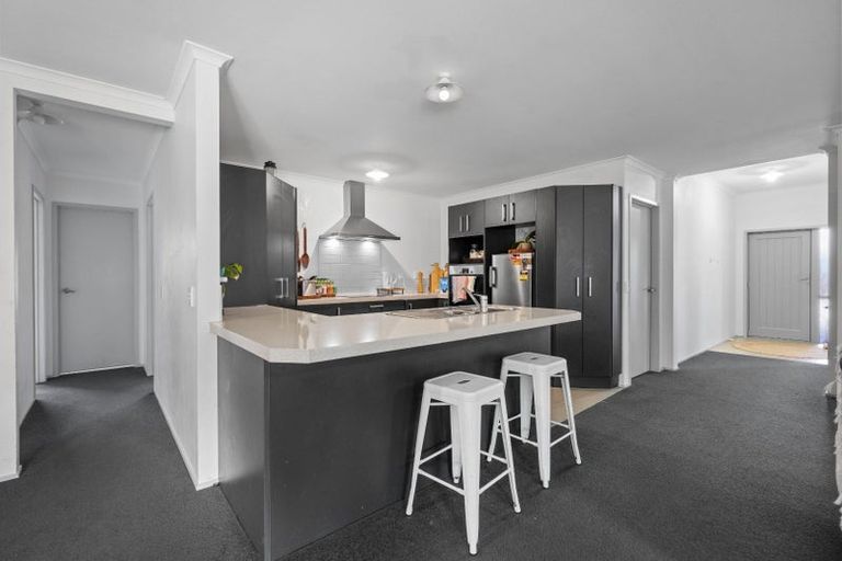 Photo of property in 30 Patatee Terrace, Baverstock, Hamilton, 3200