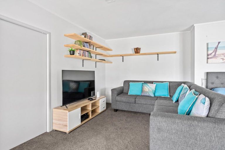 Photo of property in 43 Olsen Avenue, Mangawhai Heads, Mangawhai, 0505