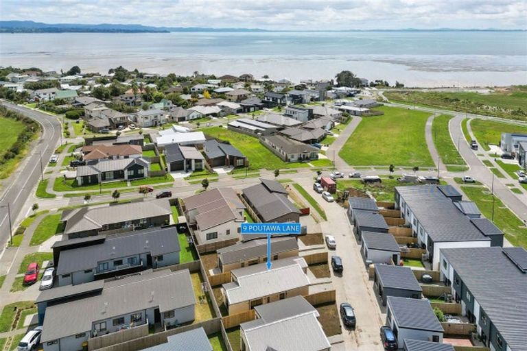 Photo of property in 9 Poutawa Lane, Clarks Beach, 2122