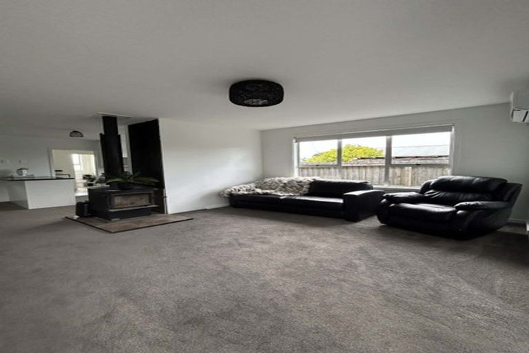 Photo of property in 42b Main Road North, Woodend, 7610