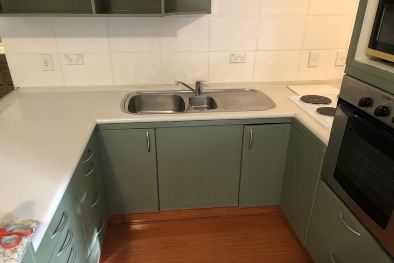 Photo of property in 45 Ravenwood Drive, Forrest Hill, Auckland, 0620