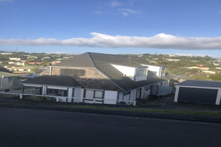 Photo of property in 2/37a Bracken Road, Paparangi, Wellington, 6037