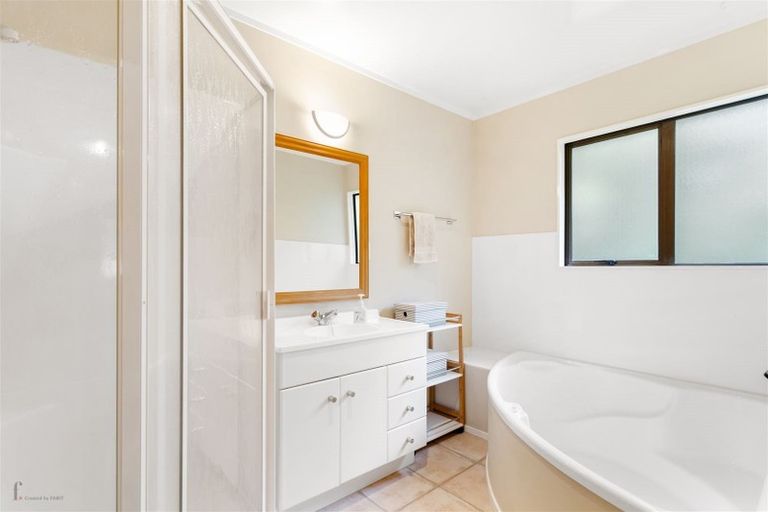 Photo of property in 24 Rimu Road, Oratia, Auckland, 0604