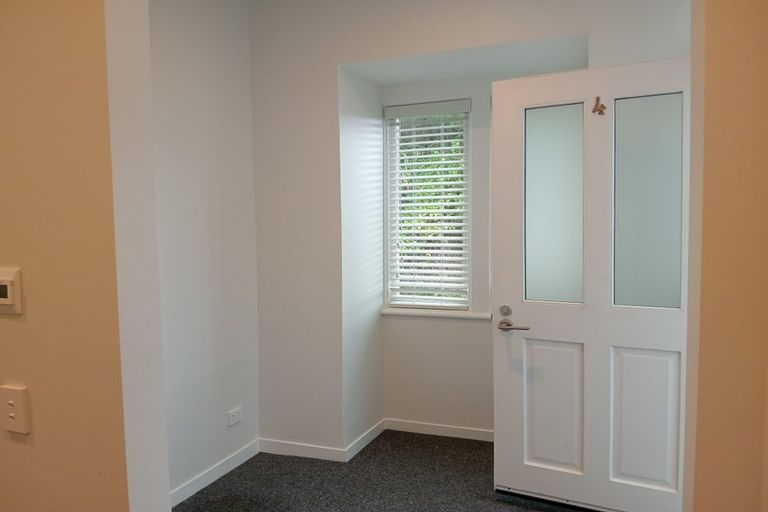 Photo of property in 1 Milne Terrace, Island Bay, Wellington, 6023