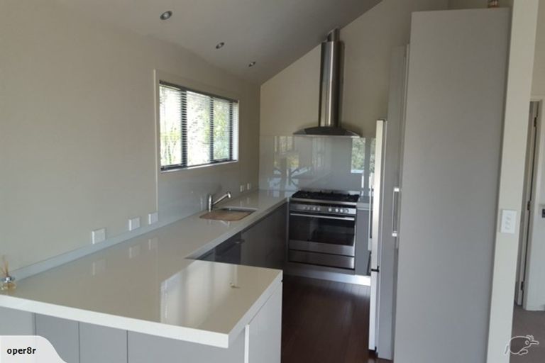 Photo of property in 1/46 Masterton Road, Rothesay Bay, Auckland, 0630