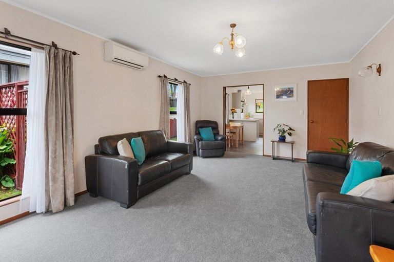 Photo of property in 2/7 Crawford Crescent, Te Kamo, Whangarei, 0112