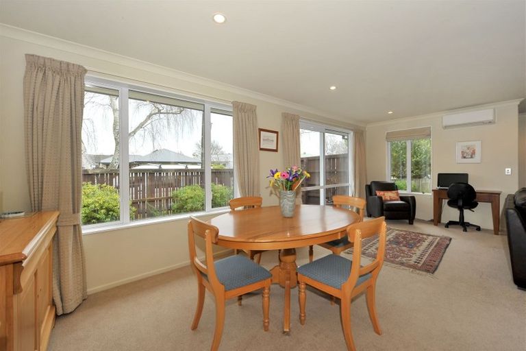 Photo of property in 2 Colina Street, Avonhead, Christchurch, 8042