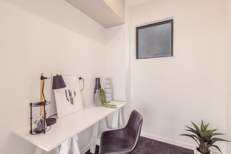 Photo of property in 280 Major Hornbrook Road, Mount Pleasant, Christchurch, 8081