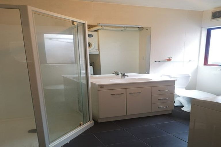 Photo of property in 5a Wilson Street, Newtown, Wellington, 6021