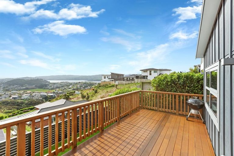 Photo of property in 89 Endeavour Drive, Whitby, Porirua, 5024