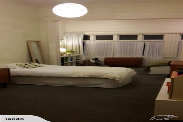 Photo of property in 8 Davis Street, Thorndon, Wellington, 6011