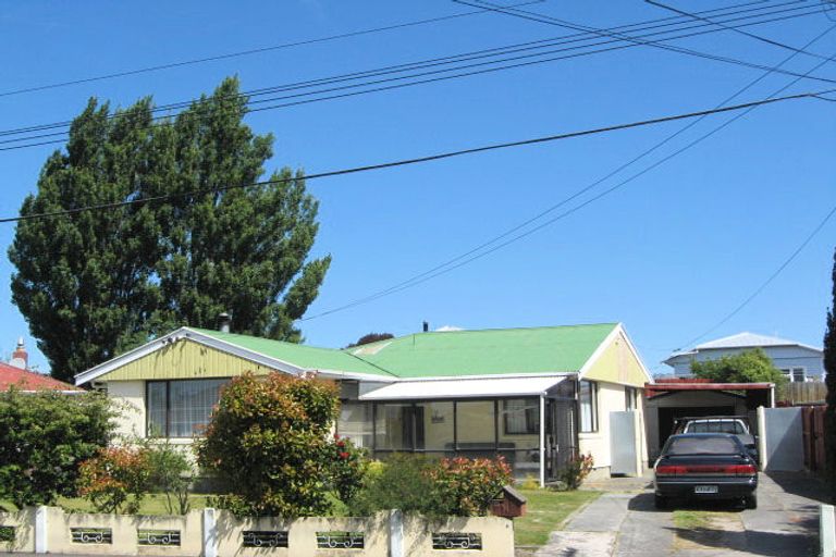 Photo of property in 14 Vancouver Crescent, Wainoni, Christchurch, 8061