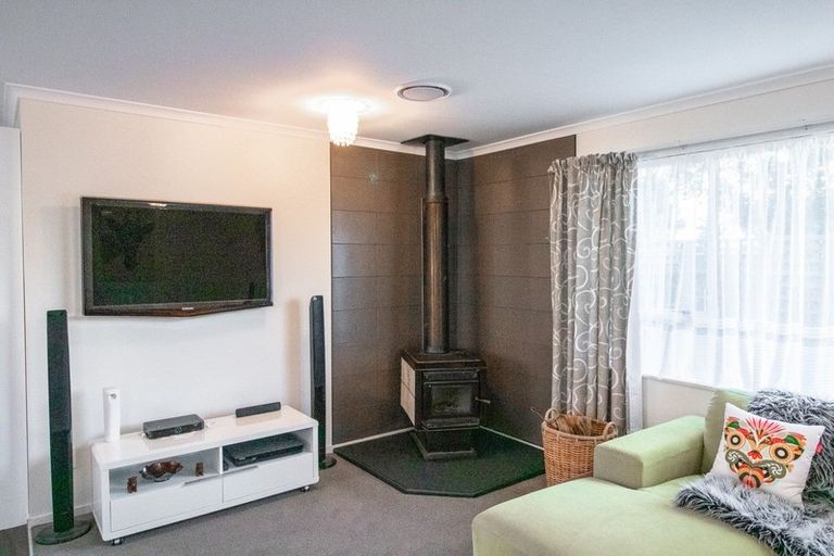 Photo of property in 73 Avenue Road, Foxton, 4814