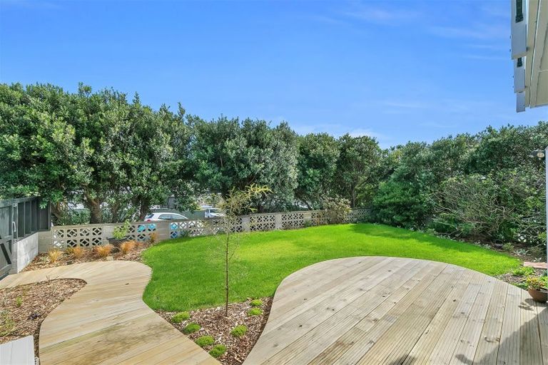 Photo of property in 64 Sea Vista Drive, Pukerua Bay, 5026