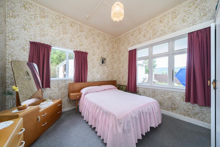 Photo of property in 61 Severn Street, Rongotea, 4476