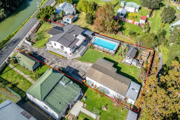 Photo of property in 135 Hauraki Road, Coromandel, 3506