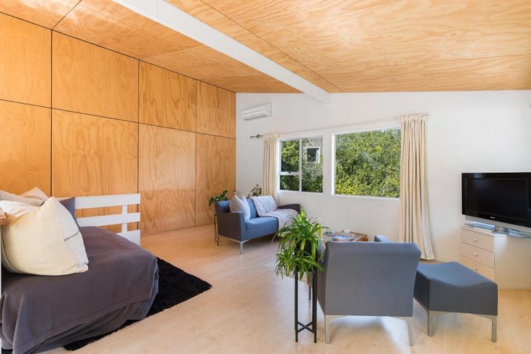 Photo of property in 255 Fernhill Road, Sunshine Bay, Queenstown, 9300