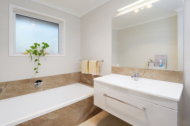 Photo of property in 143 Hitchen Road, Pokeno, 2402