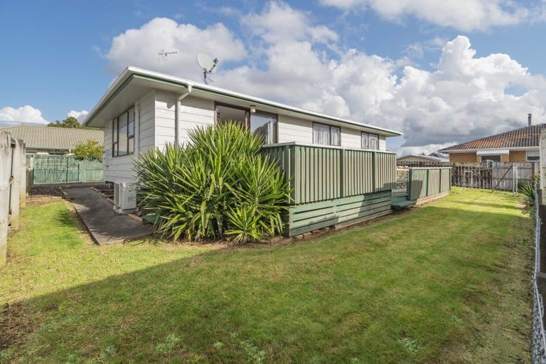Photo of property in 2/10 Argyle Avenue, Pahurehure, Papakura, 2113