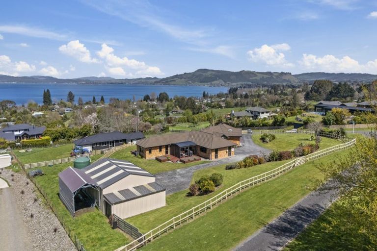 Photo of property in 4 Atkins Lane, Hamurana, Rotorua, 3097