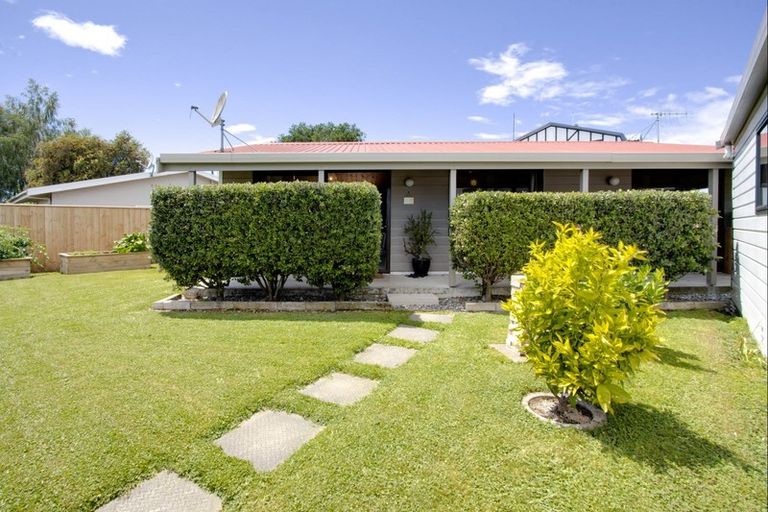 Photo of property in 1203a Karamu Road North, Mayfair, Hastings, 4122