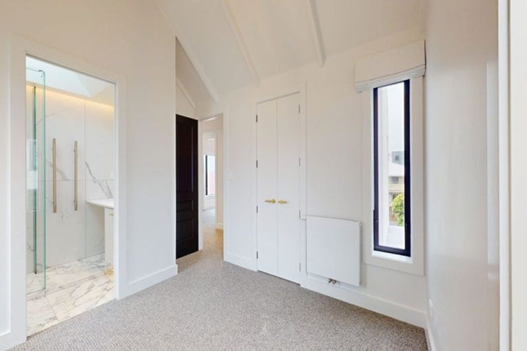 Photo of property in 9a Edge Hill, Mount Victoria, Wellington, 6011