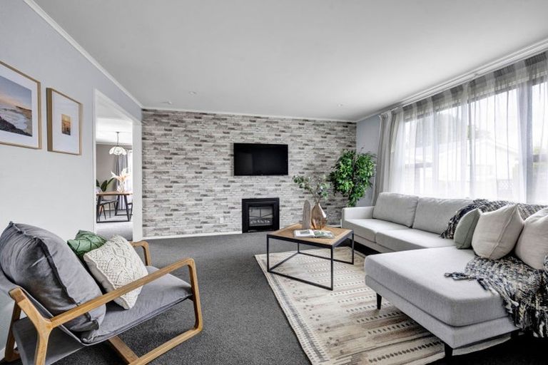 Photo of property in 14 Karaka Street, Merrilands, New Plymouth, 4312