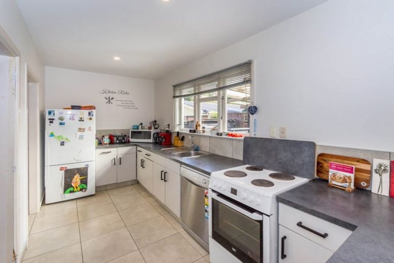 Photo of property in 357 Gardiners Road, Harewood, Christchurch, 8051