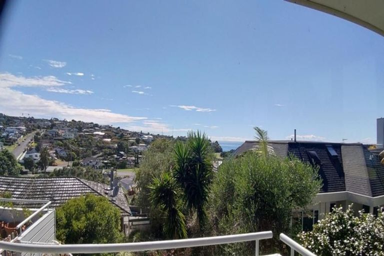 Photo of property in 1/37 Rangitoto Terrace, Milford, Auckland, 0620