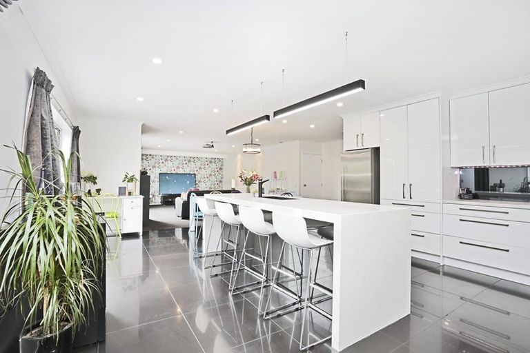 Photo of property in 16 Hoffman Court, Waikiwi, Invercargill, 9810