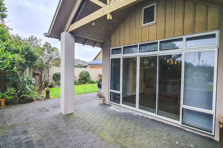 Photo of property in 12 Major Durie Place, Waikanae Beach, Waikanae, 5036