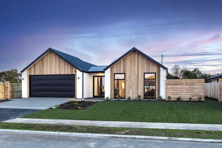 Photo of property in 62 Suffolk Drive, Kirwee, 7571