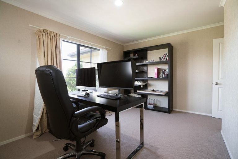 Photo of property in 8 Maybole Drive, Flat Bush, Auckland, 2016