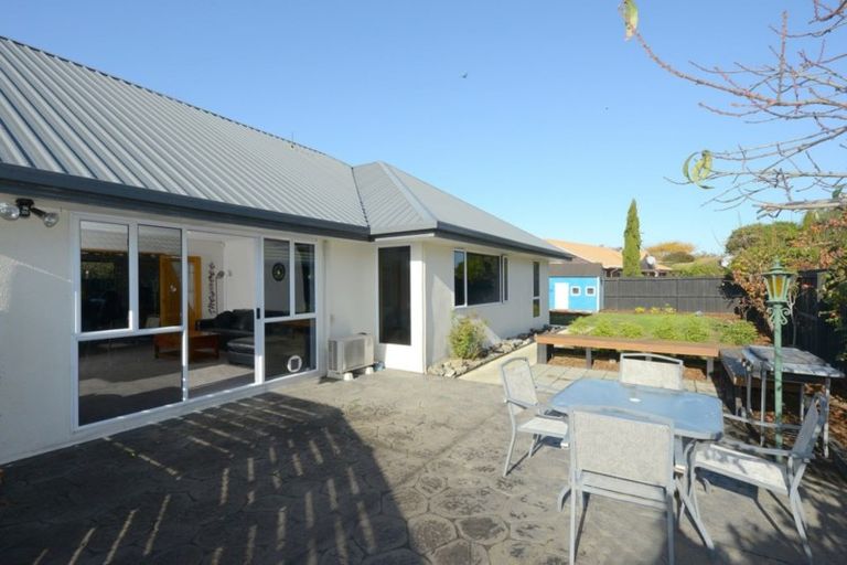 Photo of property in 49 Queenspark Drive, Parklands, Christchurch, 8083