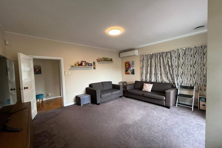 Photo of property in 379c West Coast Road, Glen Eden, Auckland, 0602